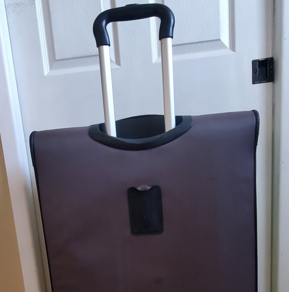 Samsonite Large Softside Spinner - Picture 6 of 9